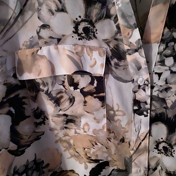 Calvin Klein Floral Blouse in Cream and Black - Picture 4 of 5